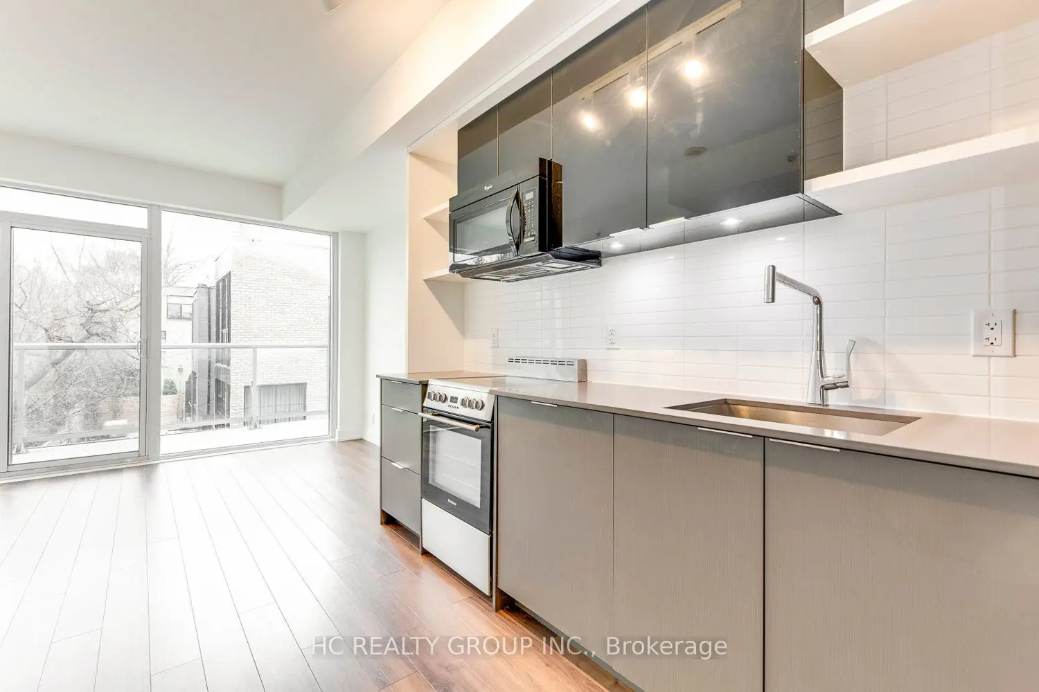 Additional image 6 of 6 Parkwood Avenue 302