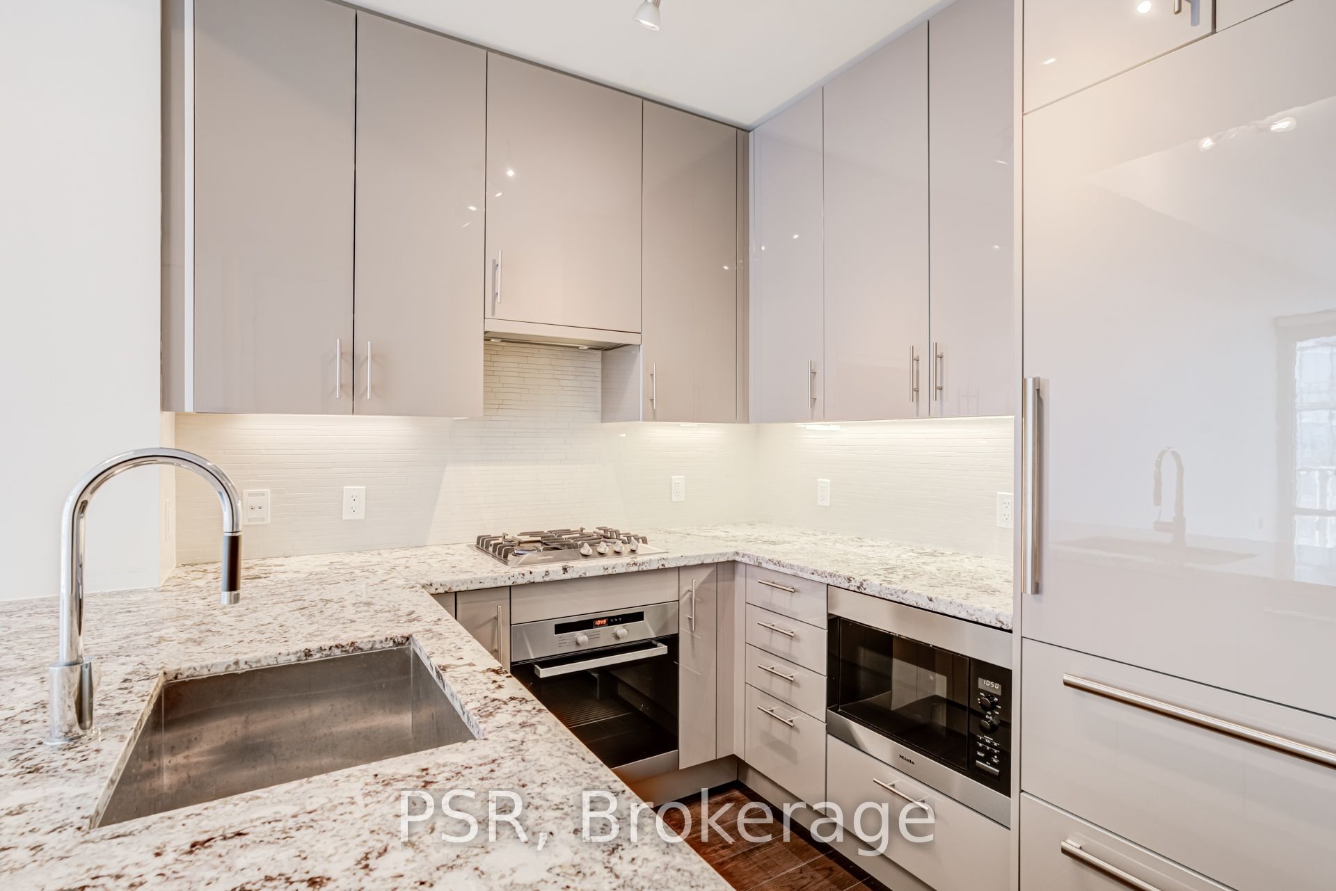 Additional image 5 of 408-29 Queens Quay E, Toronto, ON, M5E 0A4
