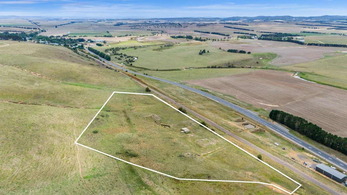 2571 Braidwood Road, Lake Bathurst NSW 2580