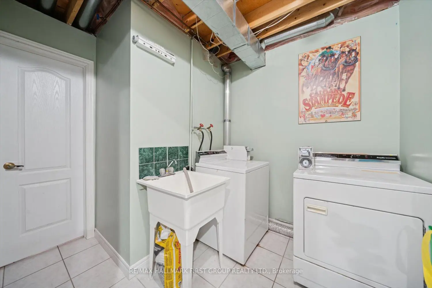 Additional image 14 of 1779 Woodview Avenue