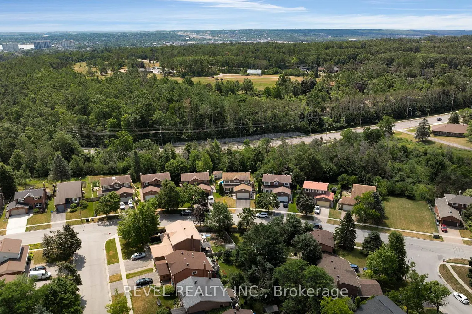 Additional image 6 of 70 Lillian Crescent