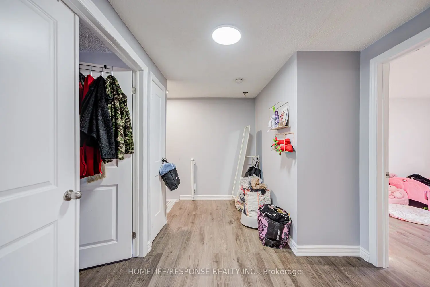 Additional image 18 of 93 Hansen Road 7