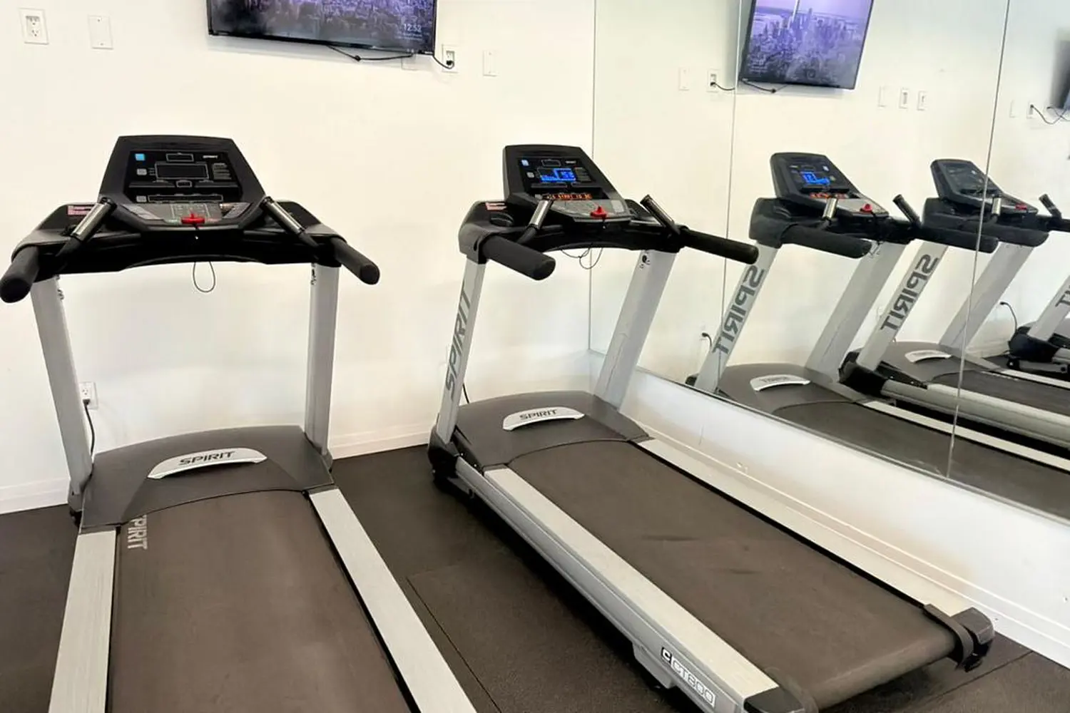 Additional image 19 of 1900 Simcoe Street 827