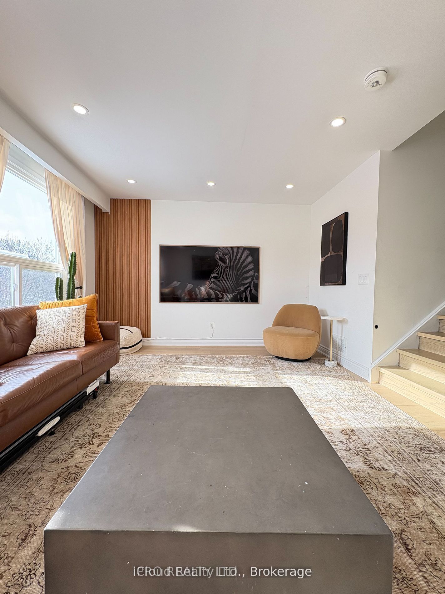 Additional image 4 of 852 Thistle Down Court, Mississauga, ON, L5C 3K6