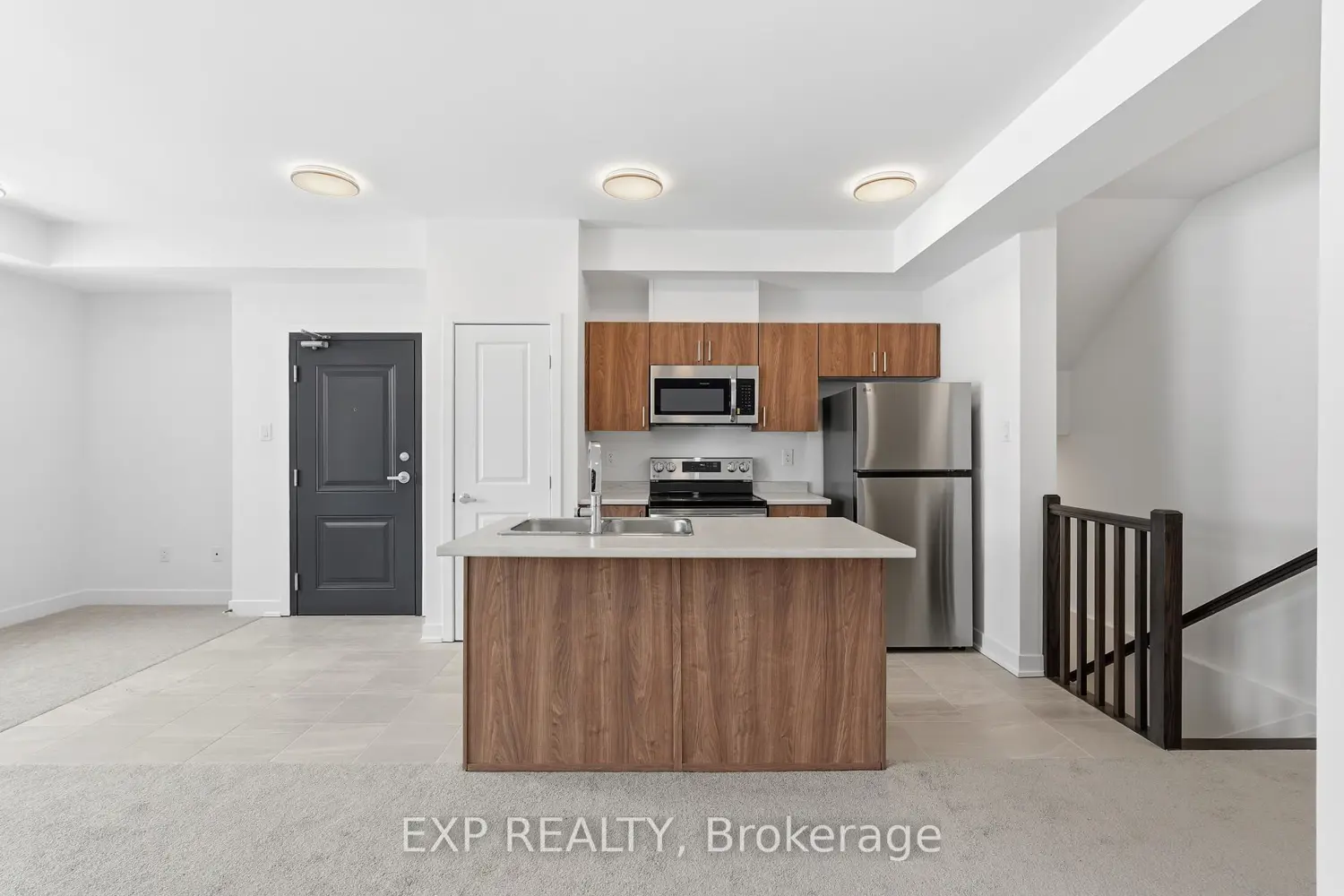 Additional image 3 of 1007 Silhouette Private