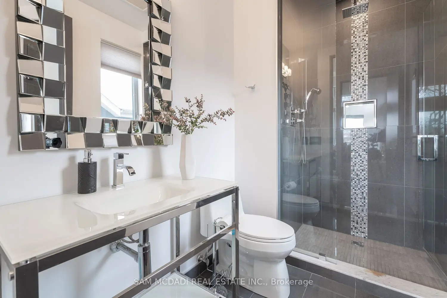 Additional image 10 of 852 Goodwin Road