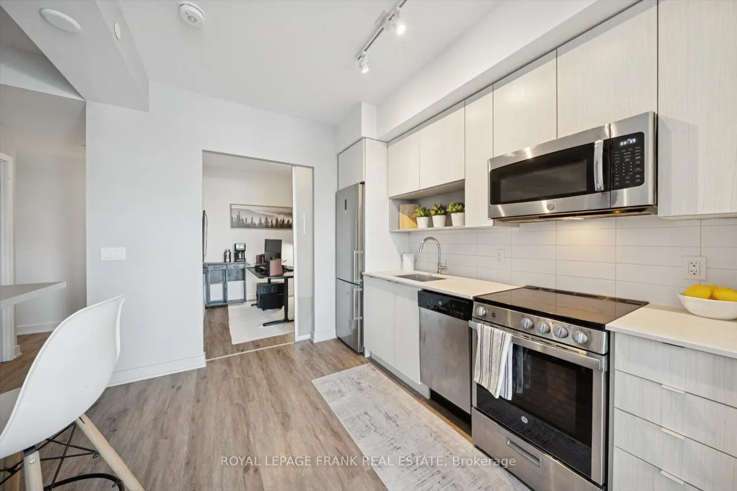 Additional image 6 of 630 Greenwood Avenue 409