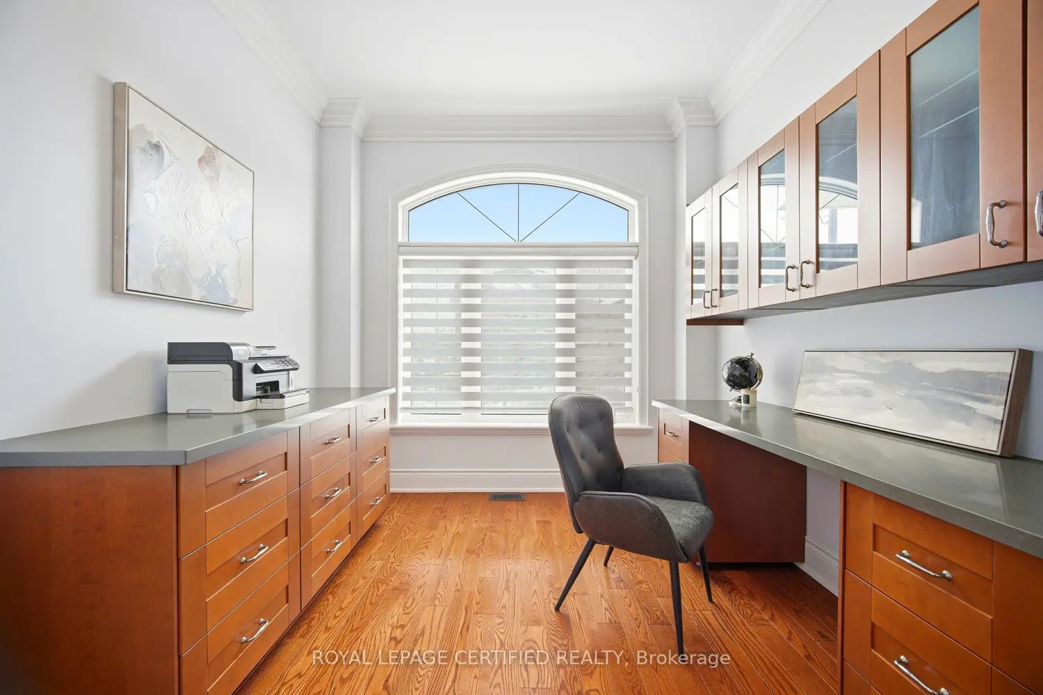 100 Virtue Crescent photo 3