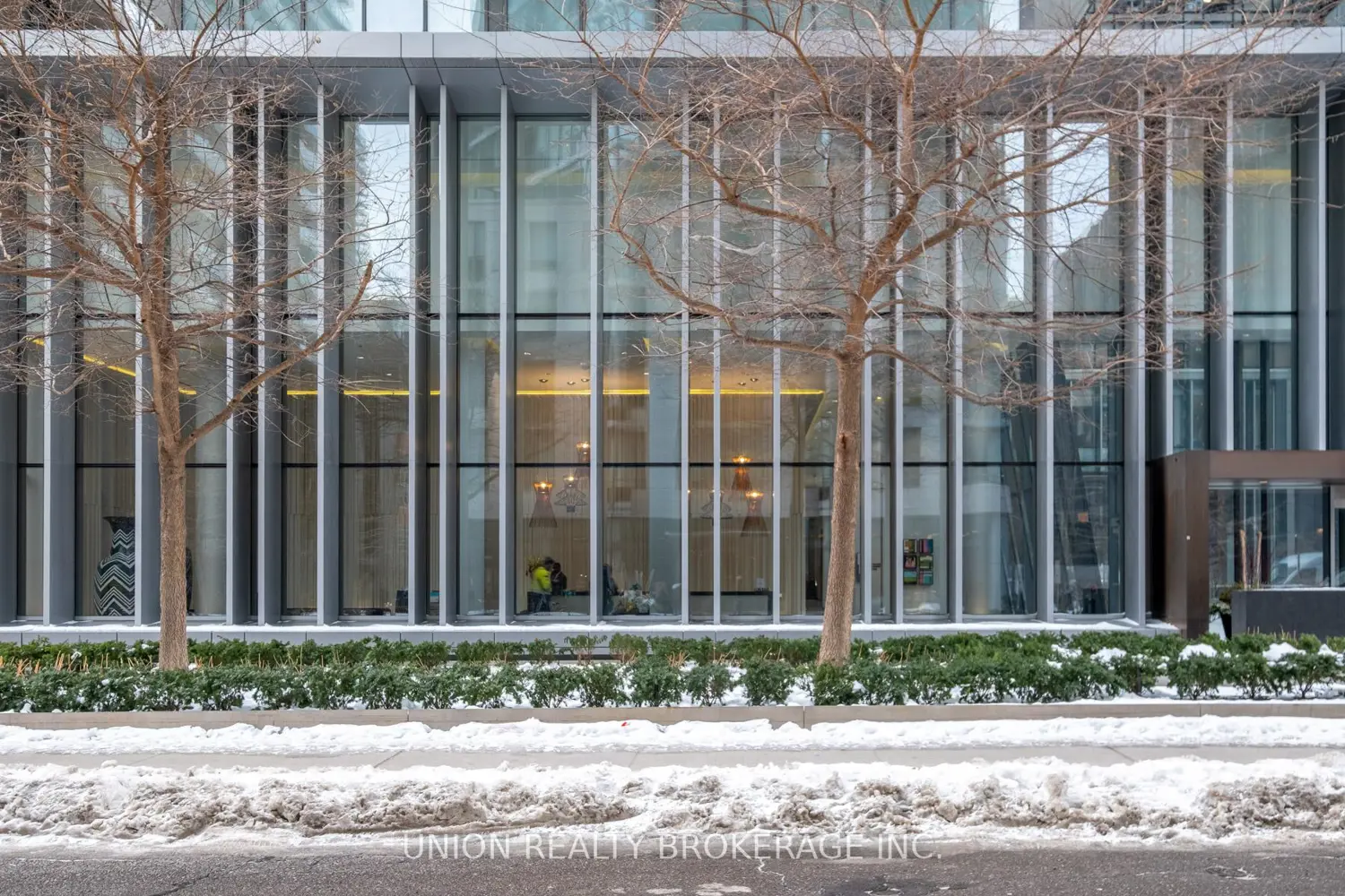 42 Charles Street 3907