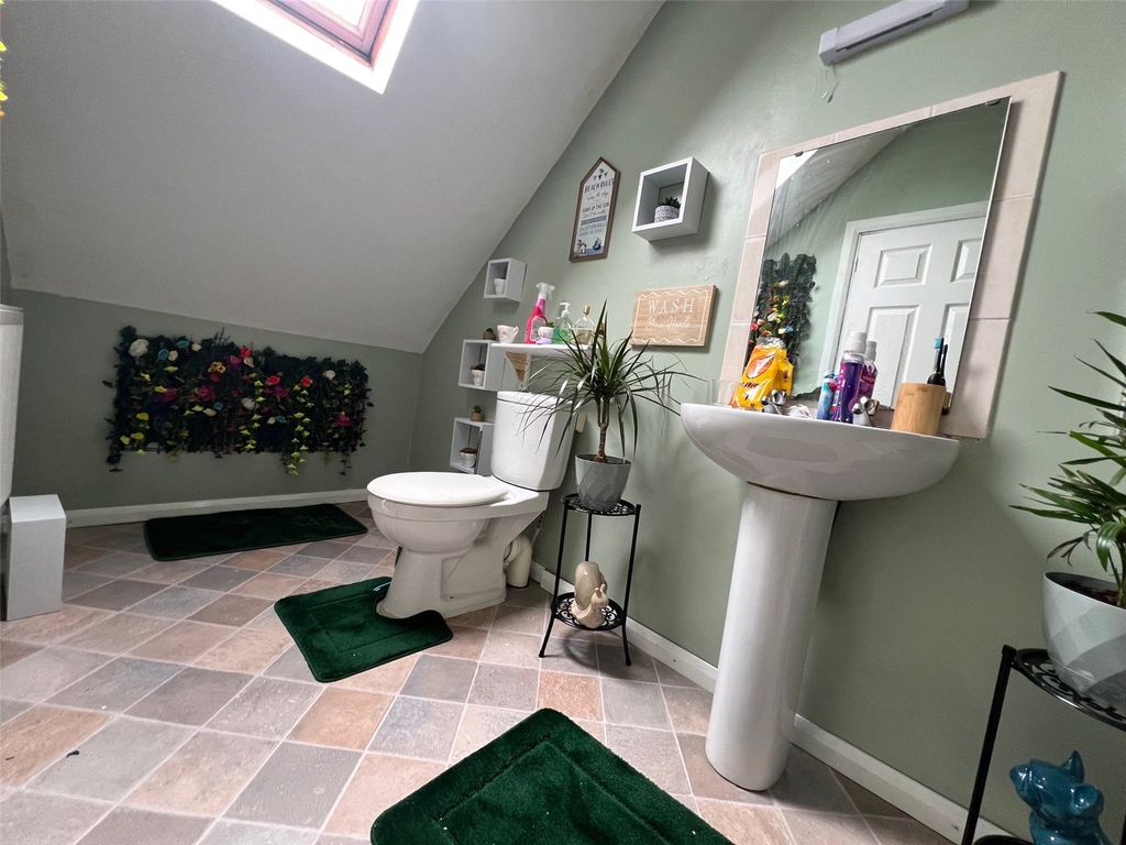 Additional image 7 of 8 bed flat for saleCartlett, Haverfordwest, Pembrokeshire SA61