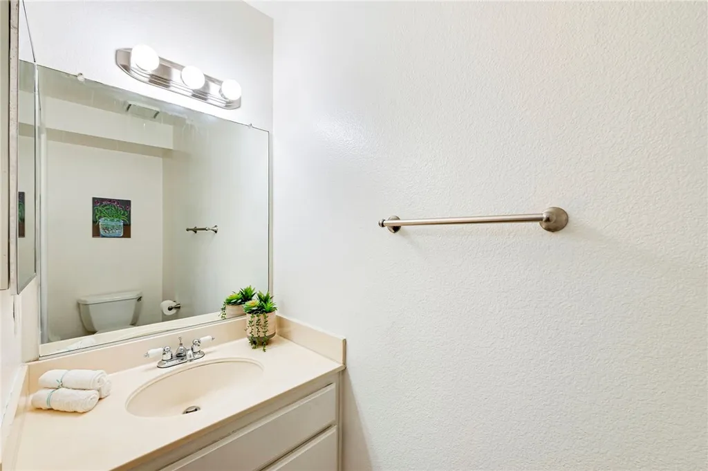 Additional image 16 of 16331 Cornuta Avenue Unit E, Bellflower, CA 90706