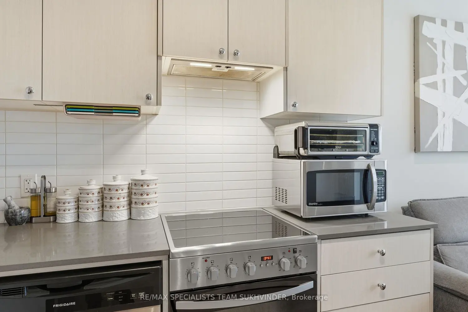 Additional image 9 of 50 George Butchart Drive 111