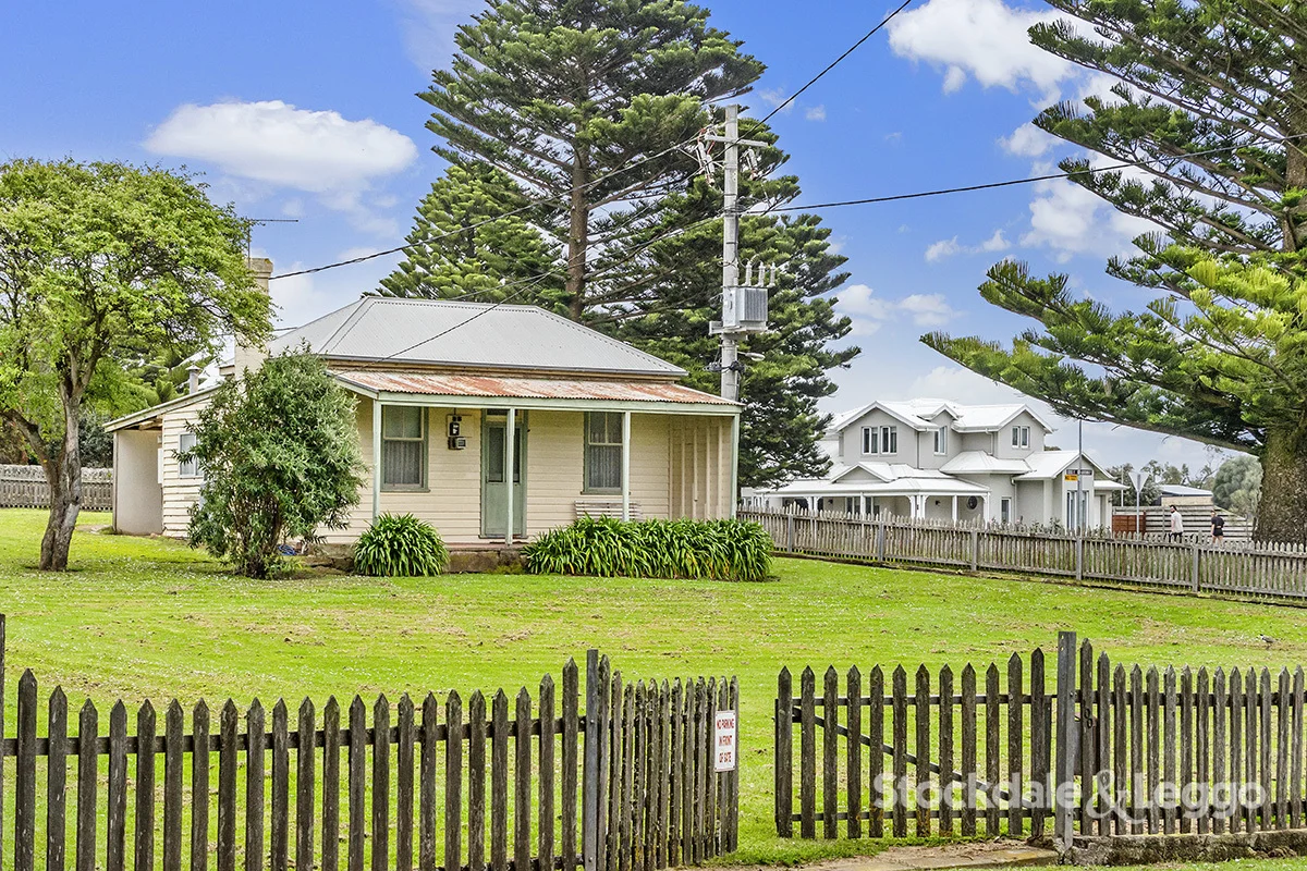 98-100 Sackville Street, Port Fairy VIC 3284