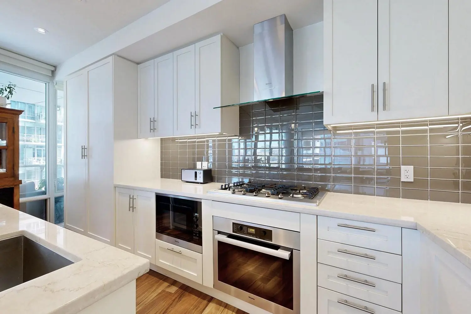 Additional image 8 of 29 Queens Quay 401