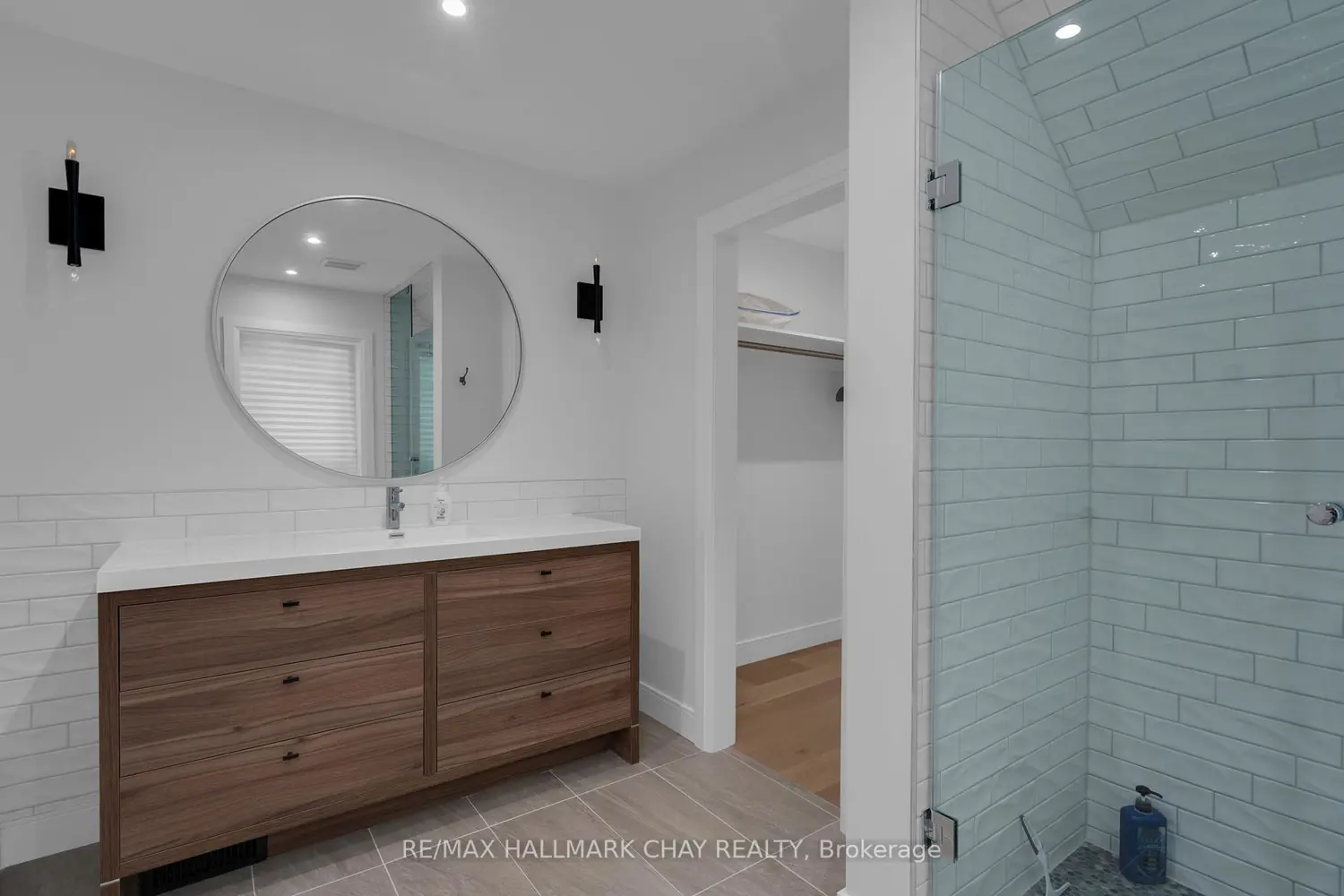 Additional image 5 of 98 Shanty Bay Road