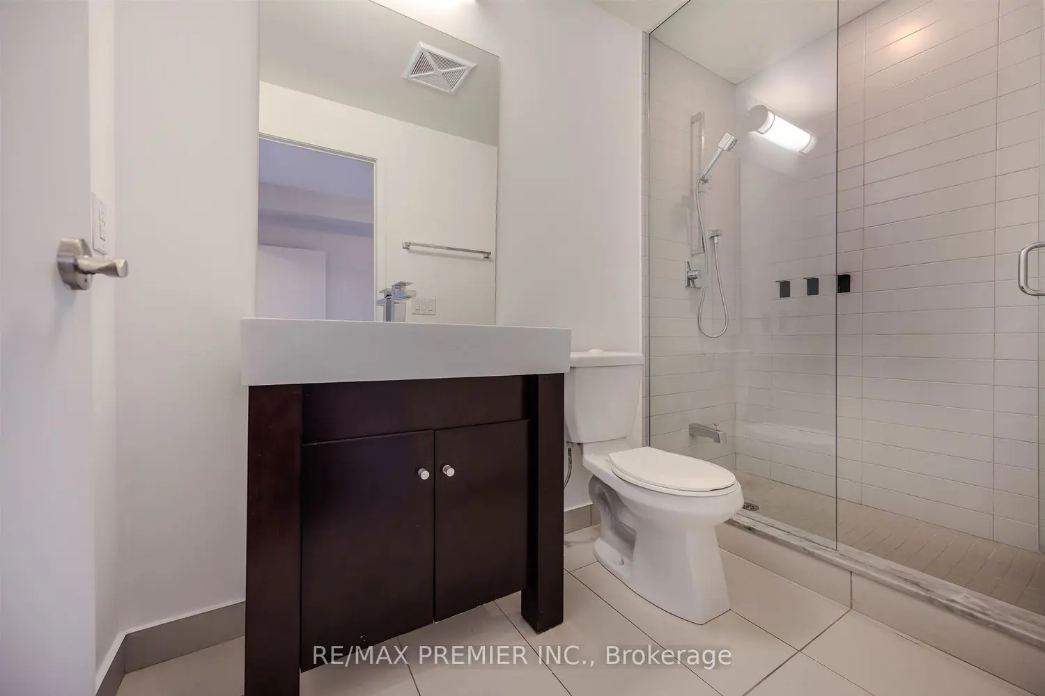 Additional image 14 of 840 Queens Plate Drive 1405