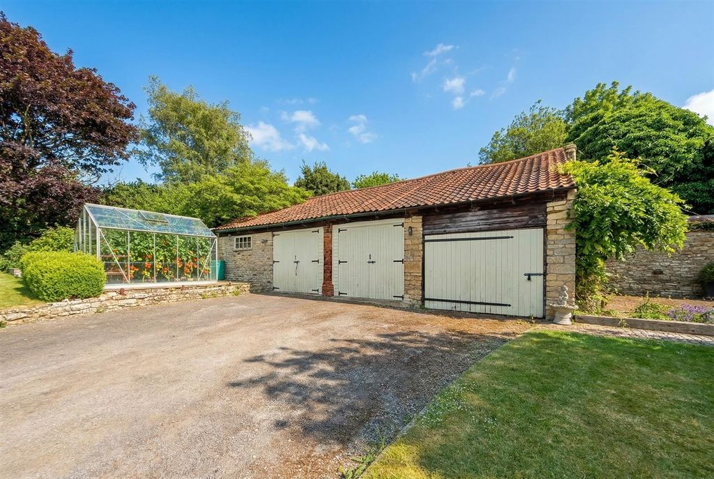 Additional image 3 of 8 bed detached house for saleWashdyke Lane, Fulbeck, Grantham NG32