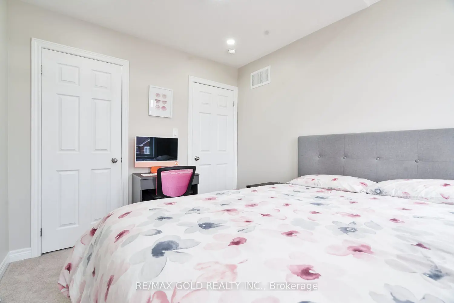 Additional image 5 of 56 Snelgrove Crescent