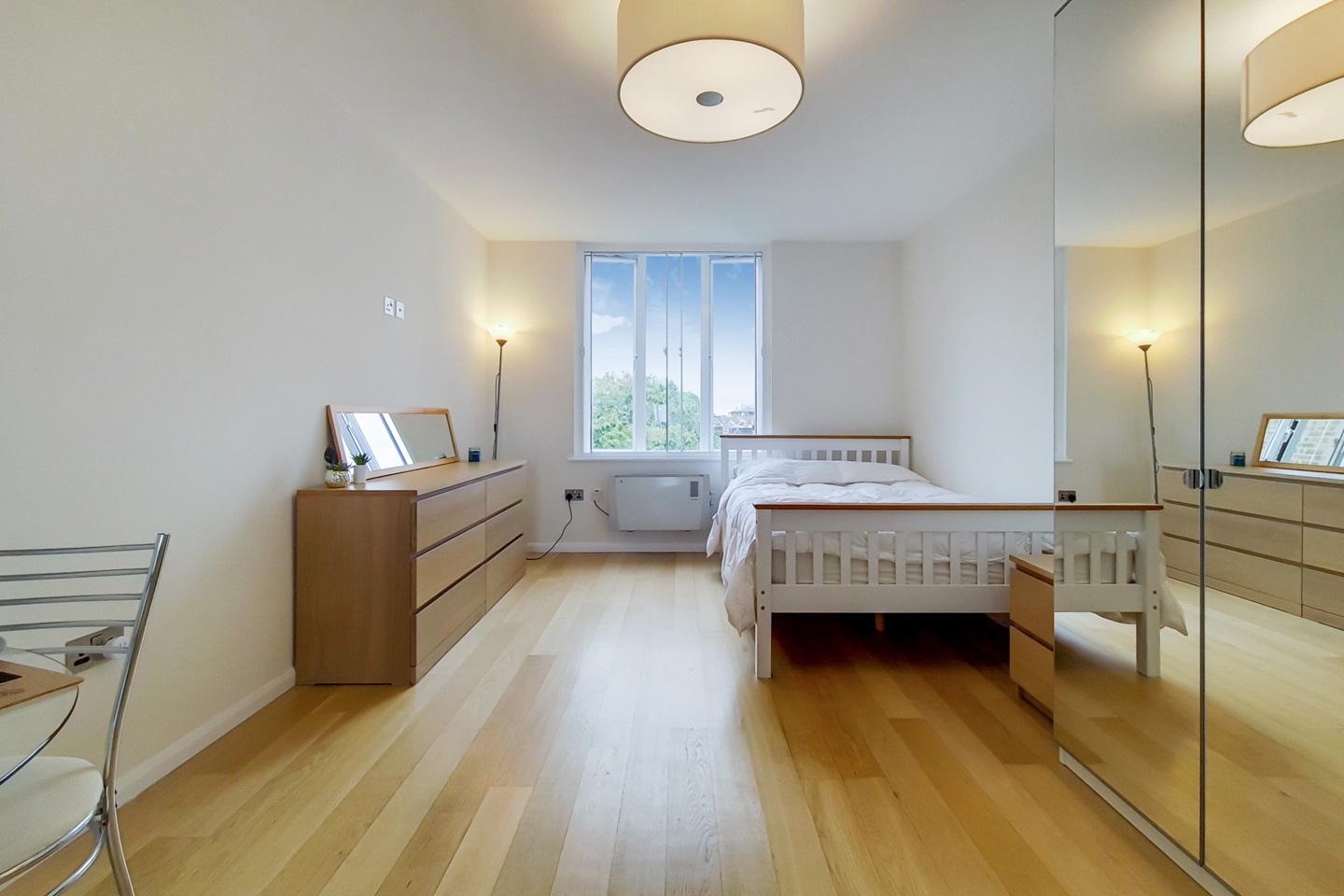 Studio Flat, Earls Court Road, W8, N1 7GU