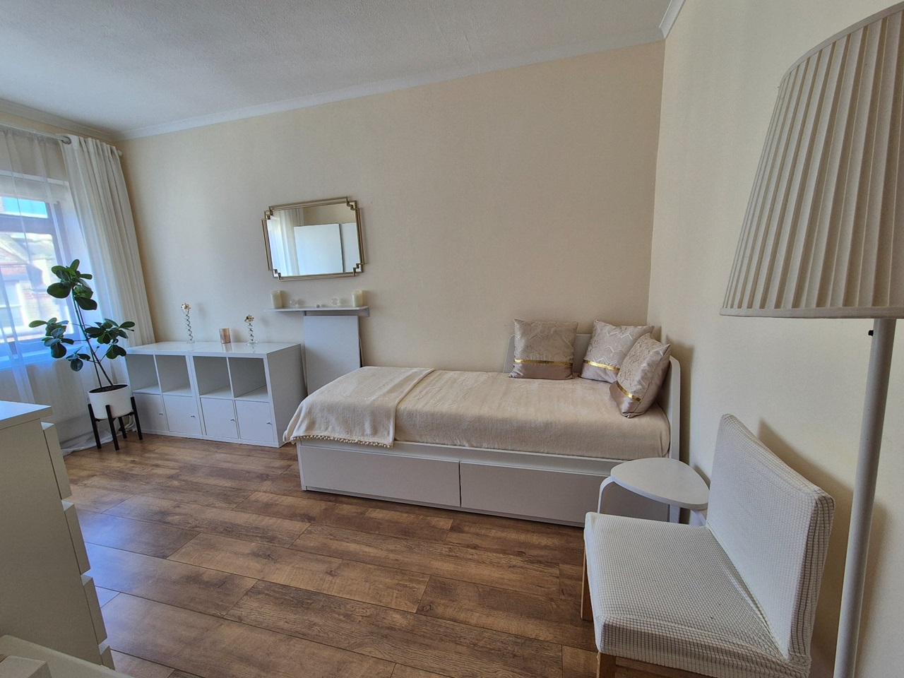 Additional image 4 of 2 Bed Flat, Wentworth Dwellings, E1, N1 7GU