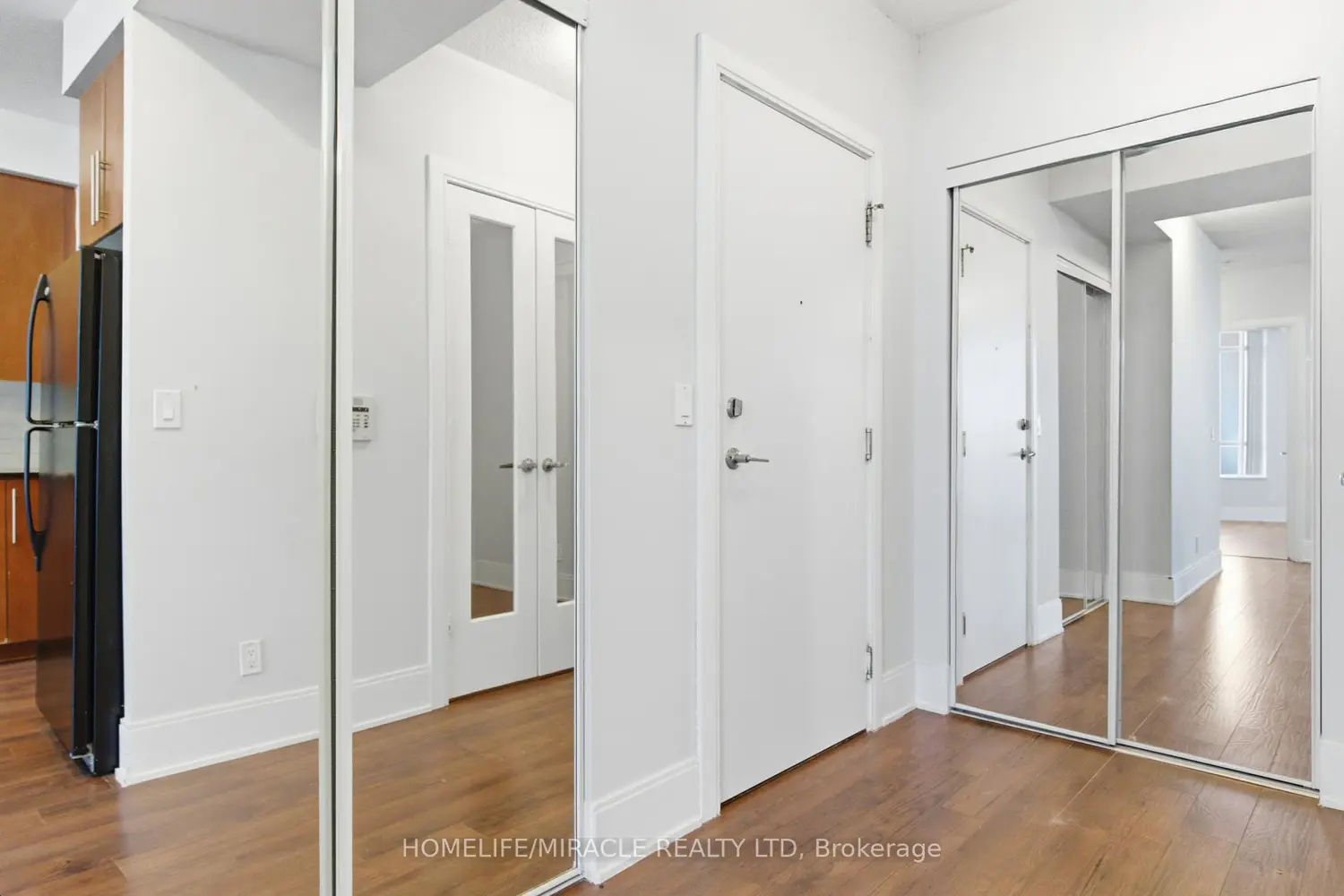 Additional image 10 of 330 Burnhamthorpe Road 2901