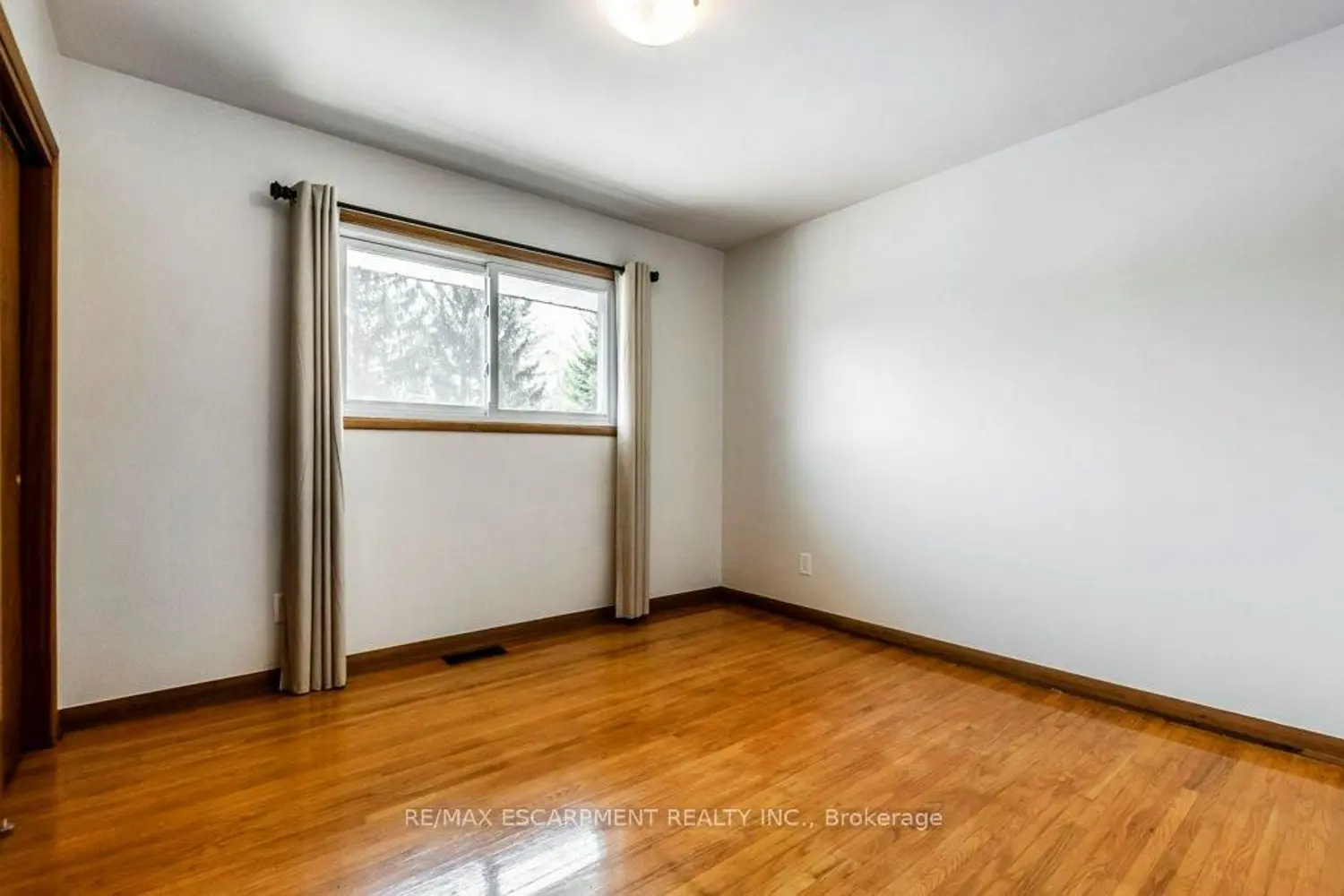 Additional image 16 of 30 Terrace Avenue