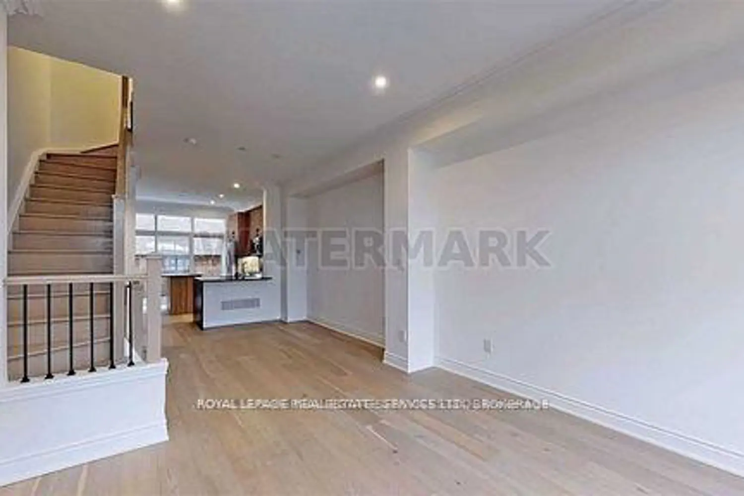 Additional image 7 of 3879B Bloor Street