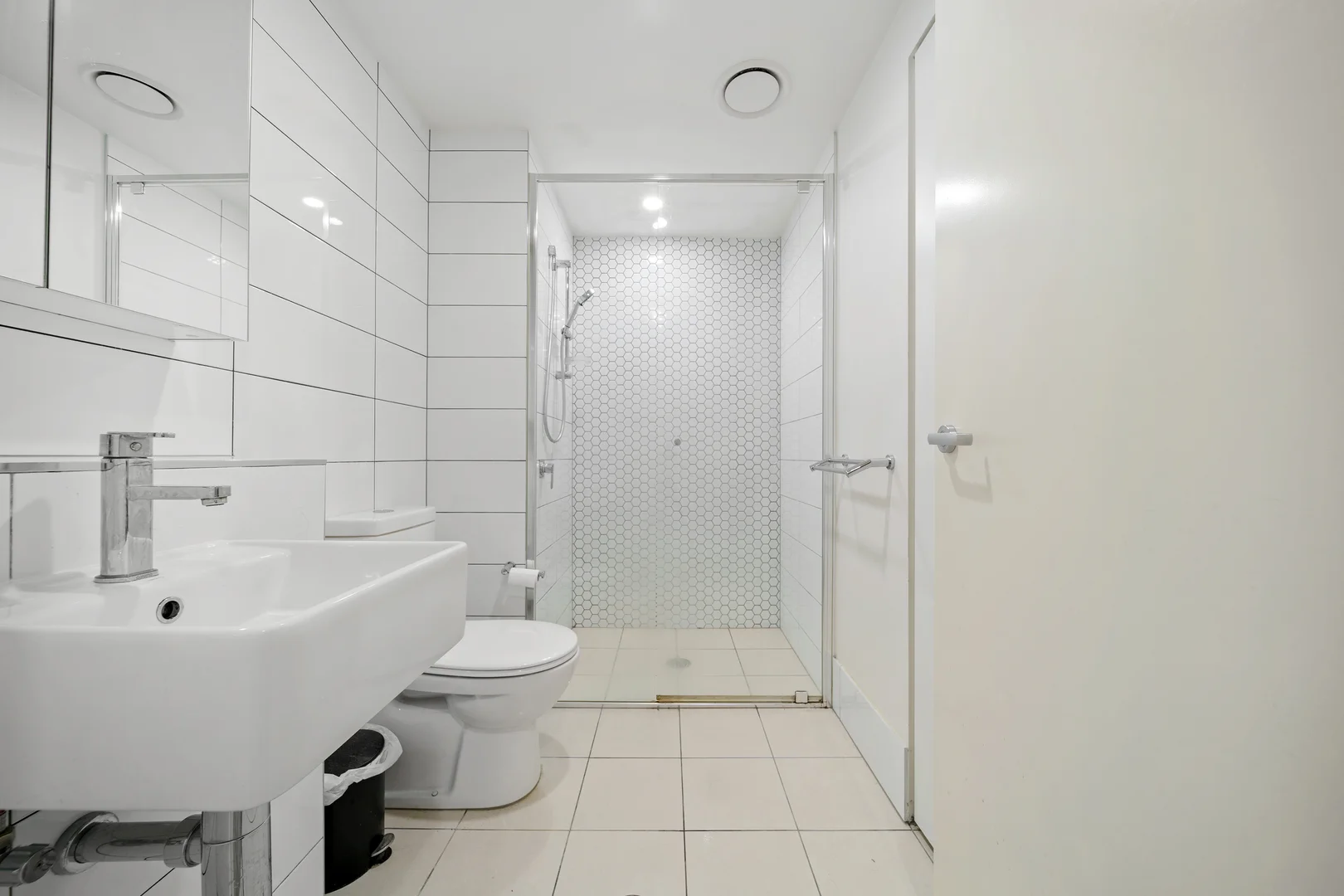 Additional image 5 of 1112/120 Eastern Valley Way, Belconnen ACT 2617