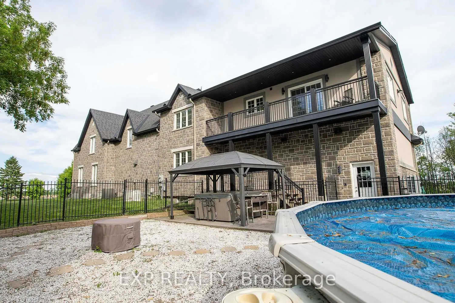 2754 Eagleson Road photo 2