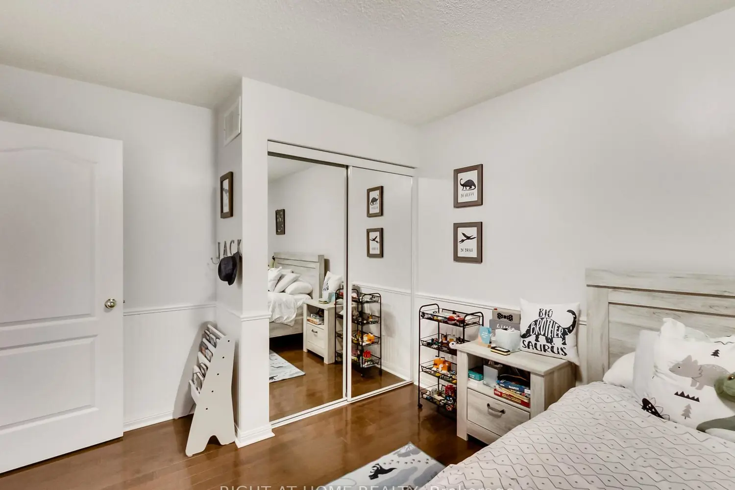 Additional image 5 of 2527 Nettlecreek Crescent