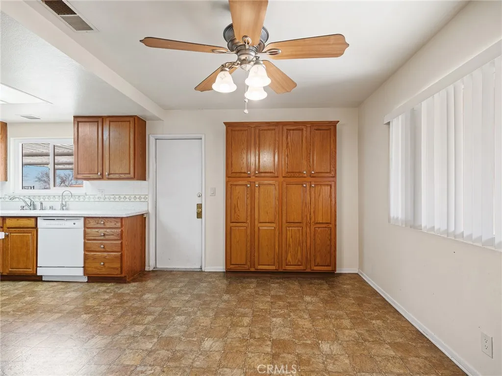Additional image 63 of 17740 Linden St, Hesperia, CA 92345