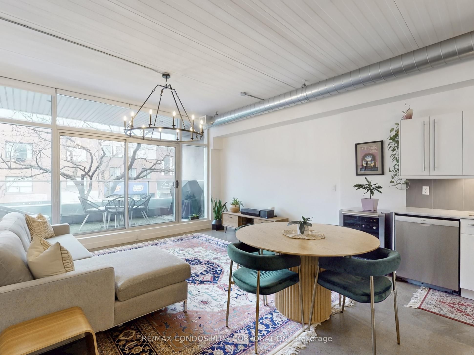 201-747 Queen Street E, Toronto, ON, M4M 1H3