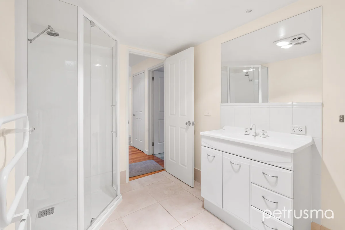 Additional image 15 of 3 Selby Place, Lindisfarne TAS 7015