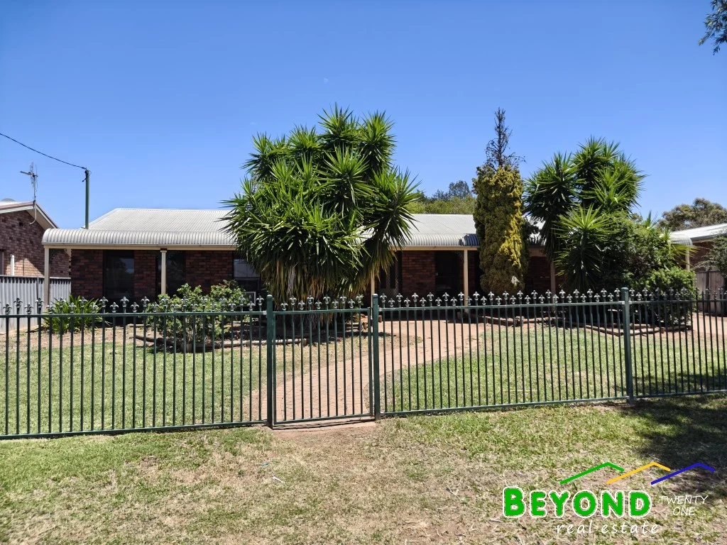 33 Federation Street, Gilgandra NSW 2827