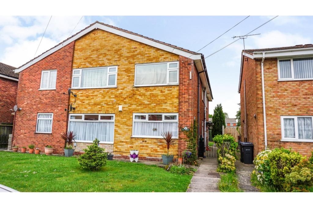 2 Bed Maisonette, Levante Gardens, B33, N1 7GU