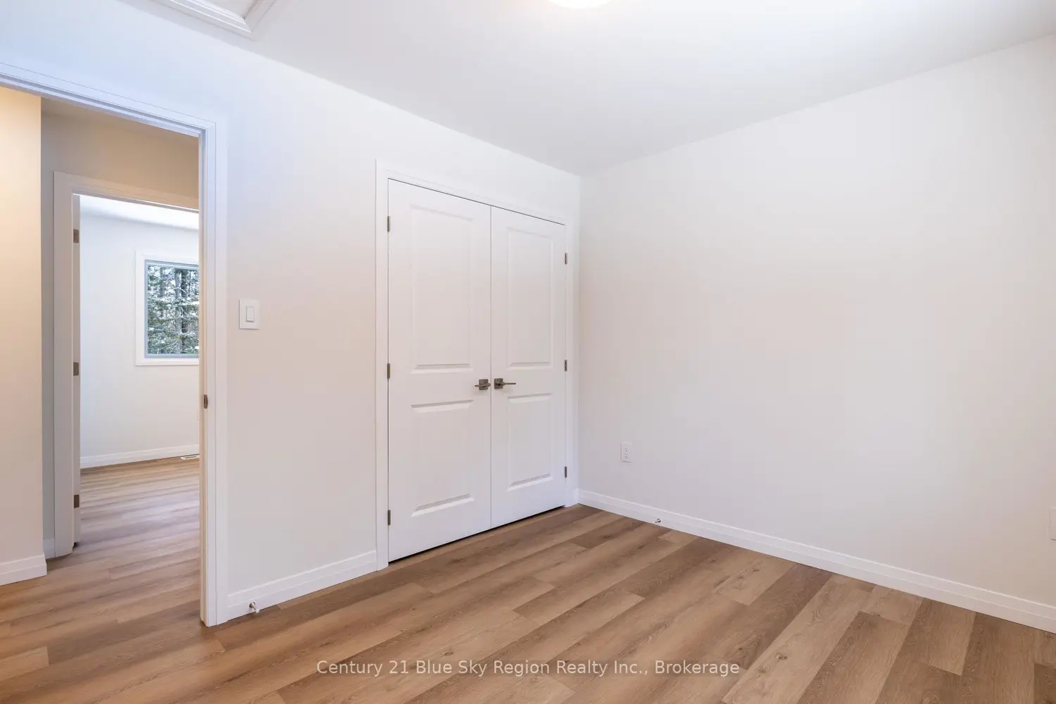 Additional image 9 of 113 Riverside Drive