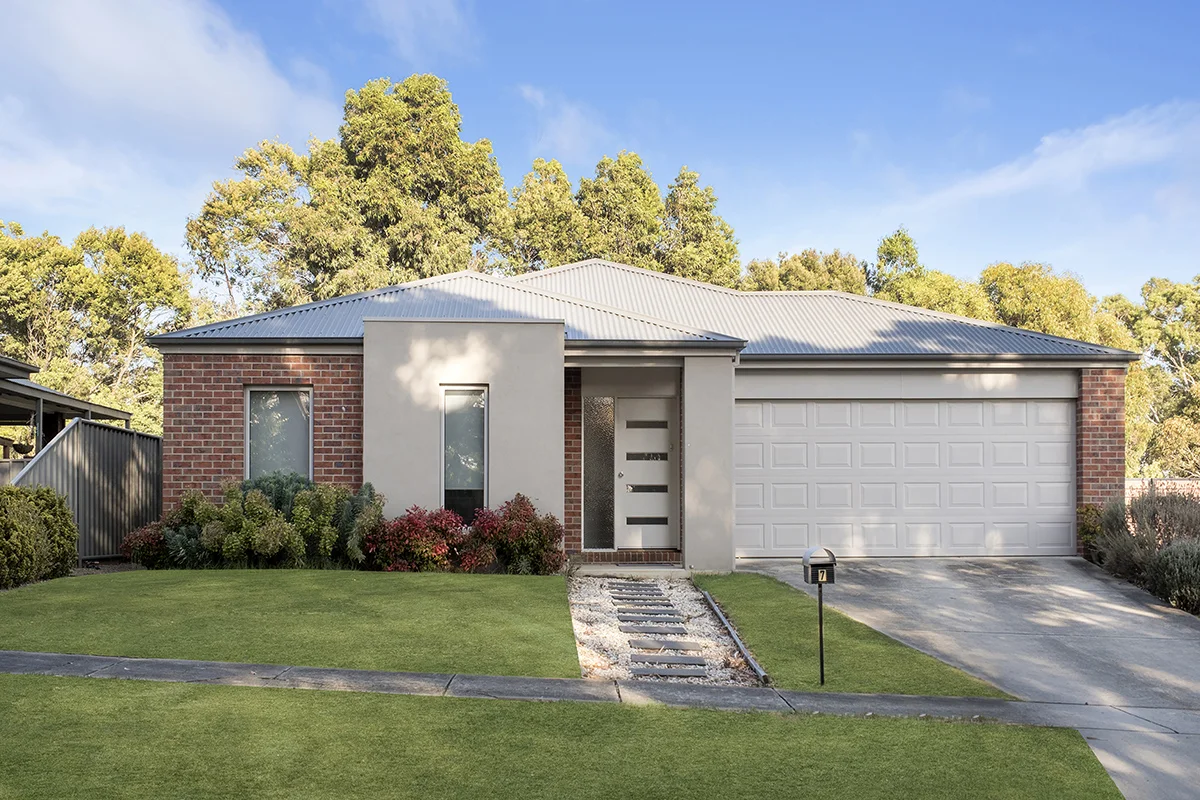 7 School Court, Hamilton VIC 3300