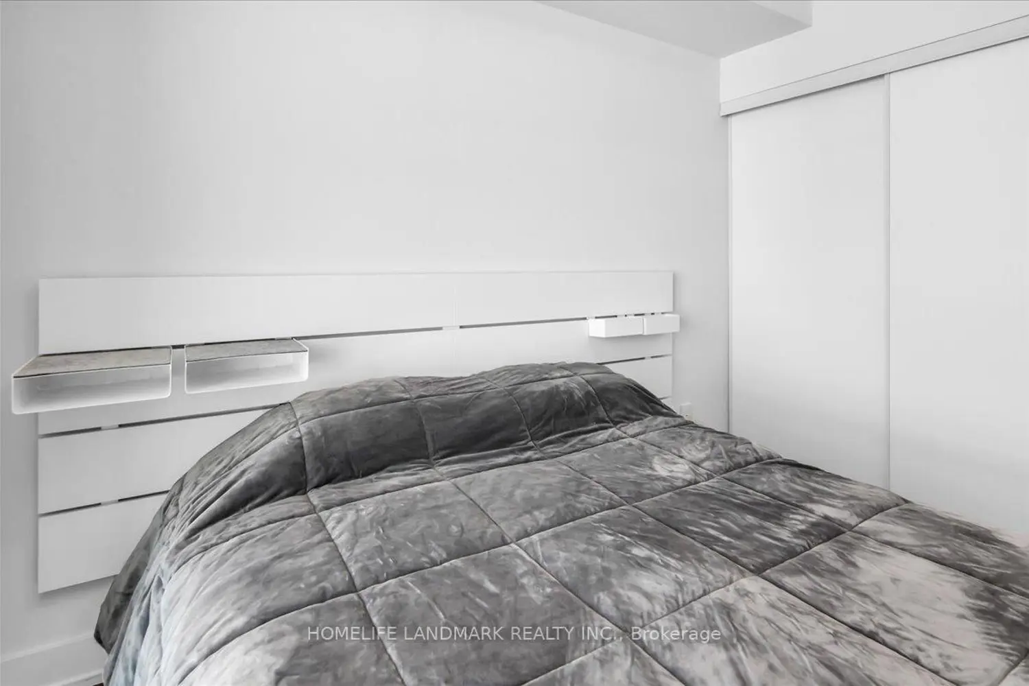 Additional image 9 of 2550 Simcoe Street 2011