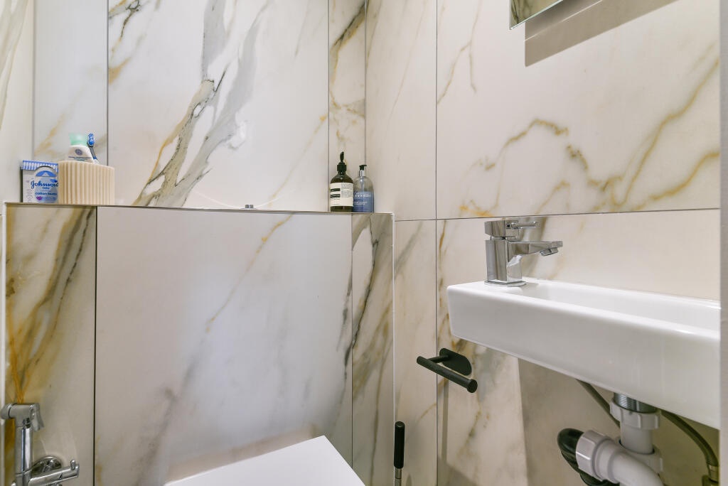 Additional image 10 of 2 Bed Flat, Campden Hill Towers, W11, N1 7GU