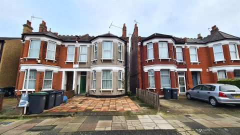 Palmerston Road, Wood Green N22, Studio to rent