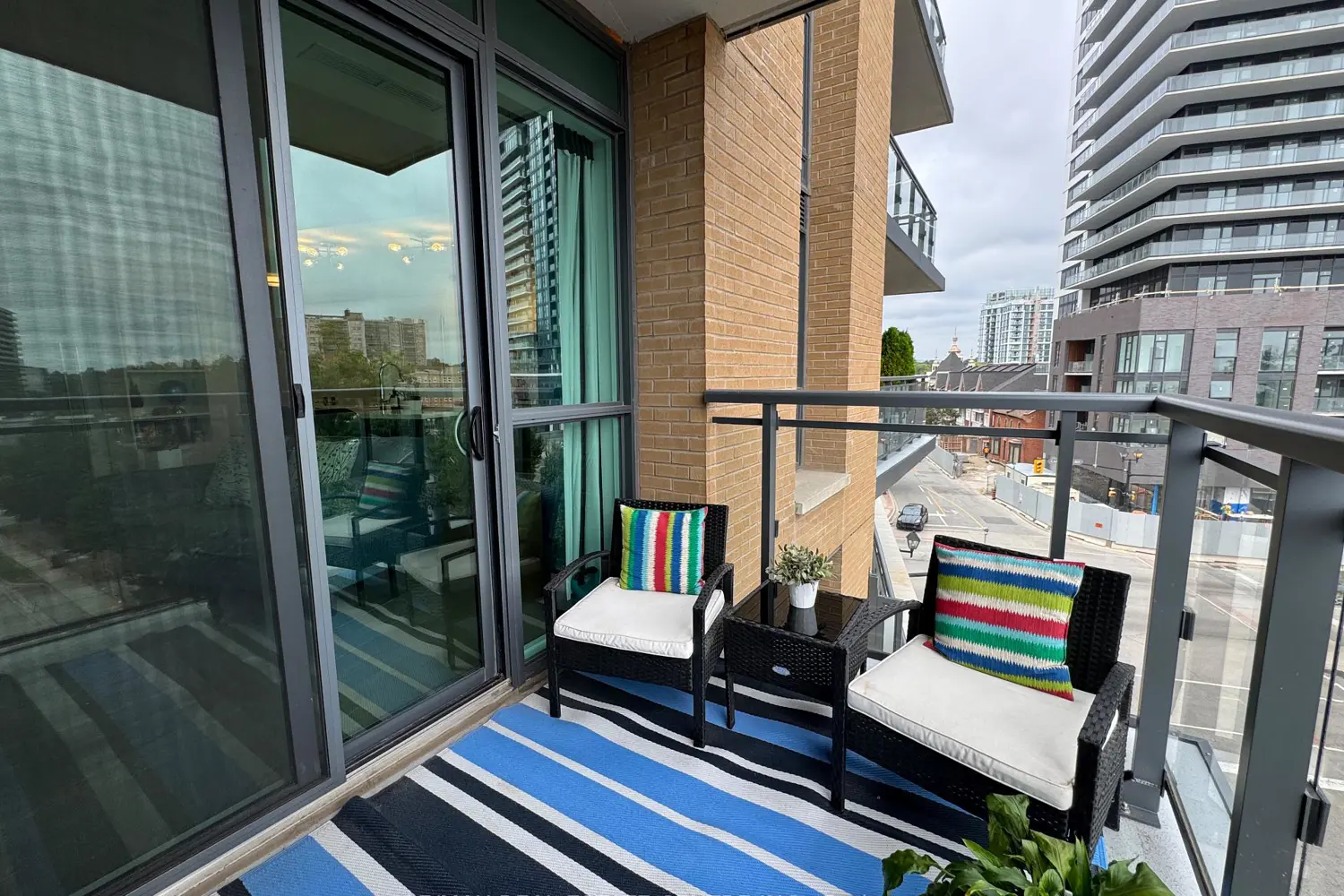 Additional image 13 of 2060 Lakeshore Road 405