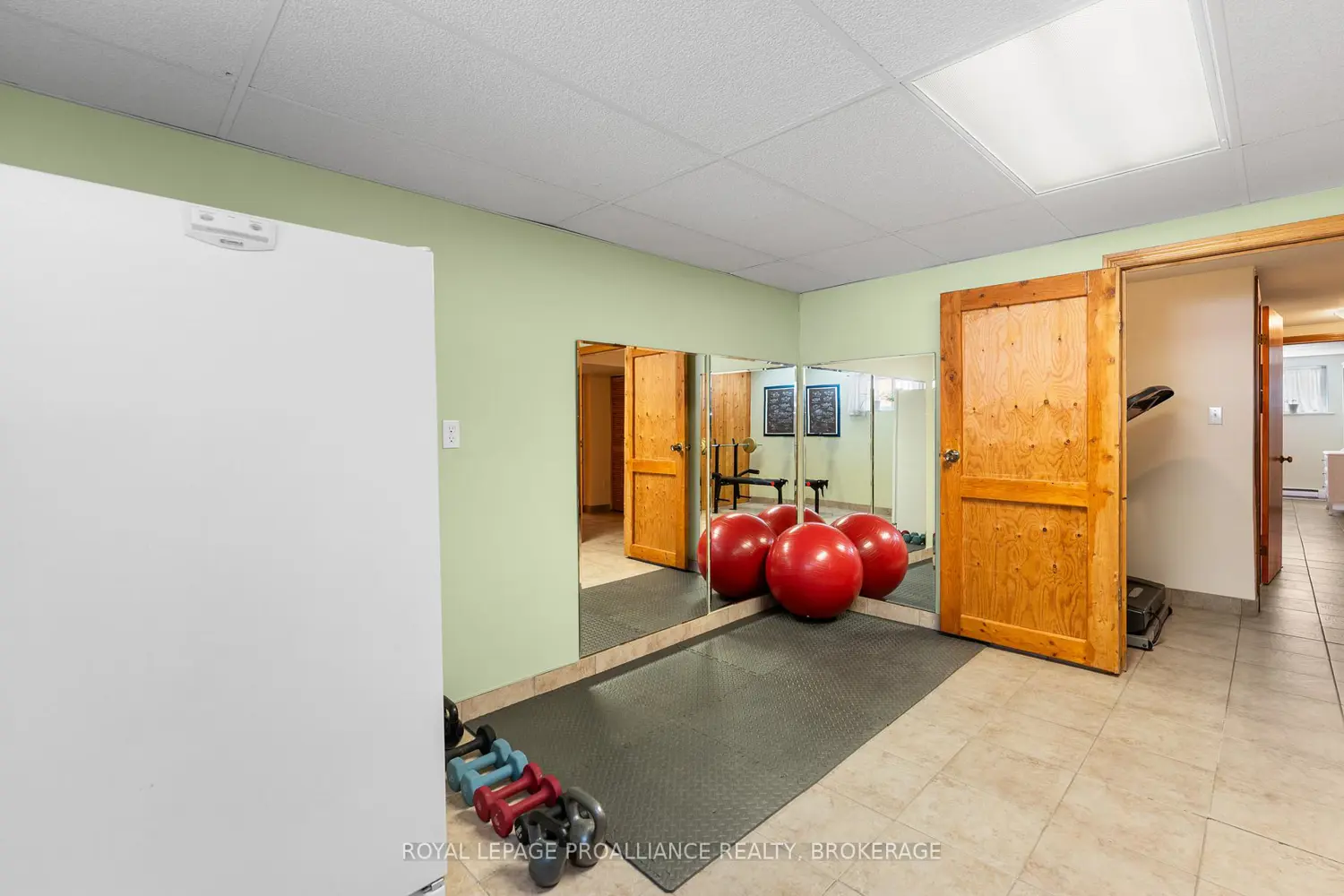 Additional image 16 of 812 Hillside Drive