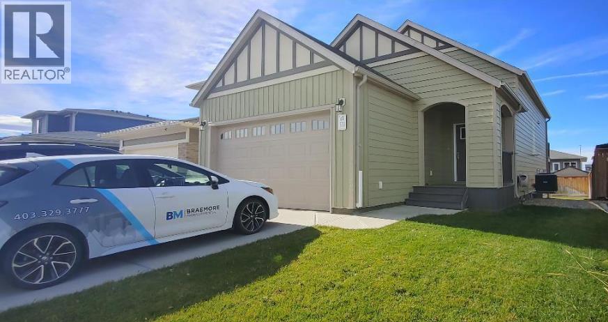 Main, 518 Devonia Road W