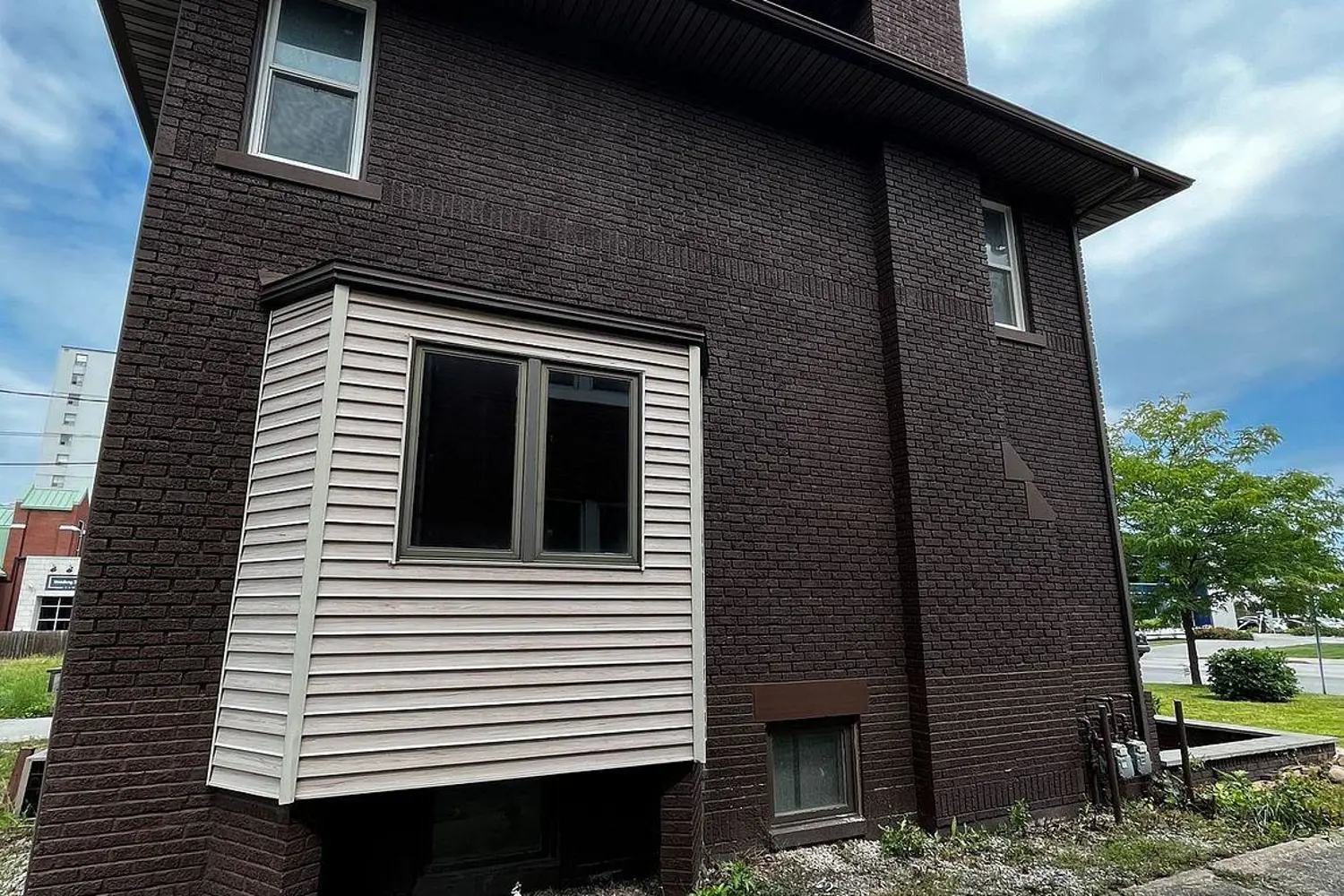 Additional image 4 of 1575 Ouellette Avenue