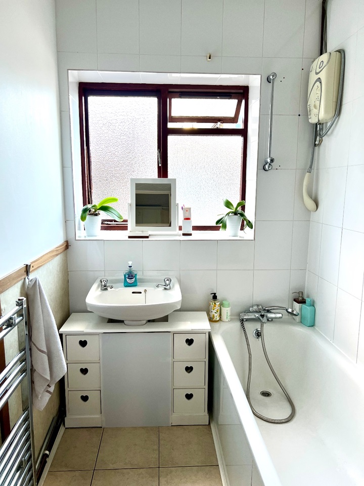 Additional image 9 of 2 Bed Flat, Wentworth Dwellings, E1, N1 7GU