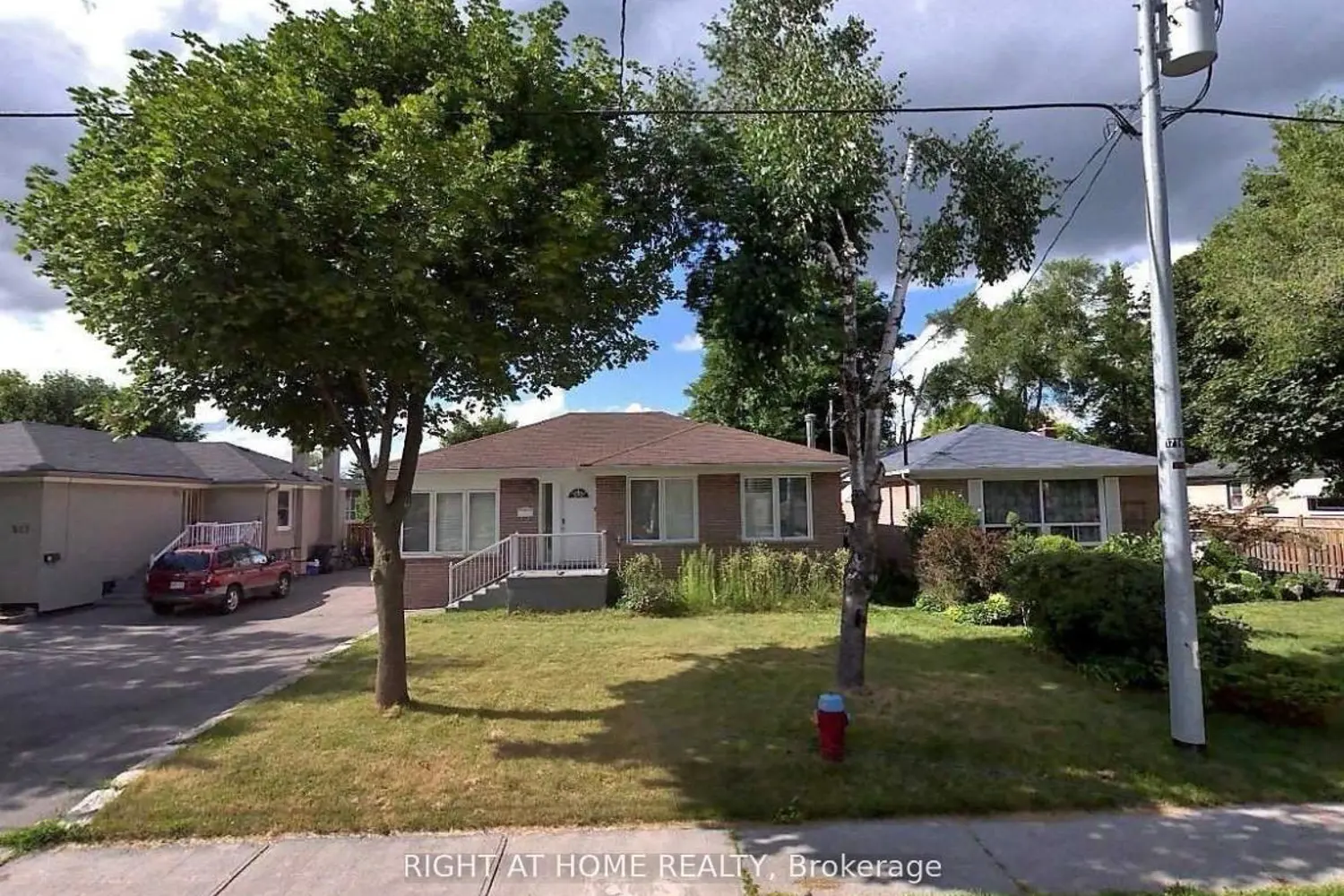 513 Lynett Crescent