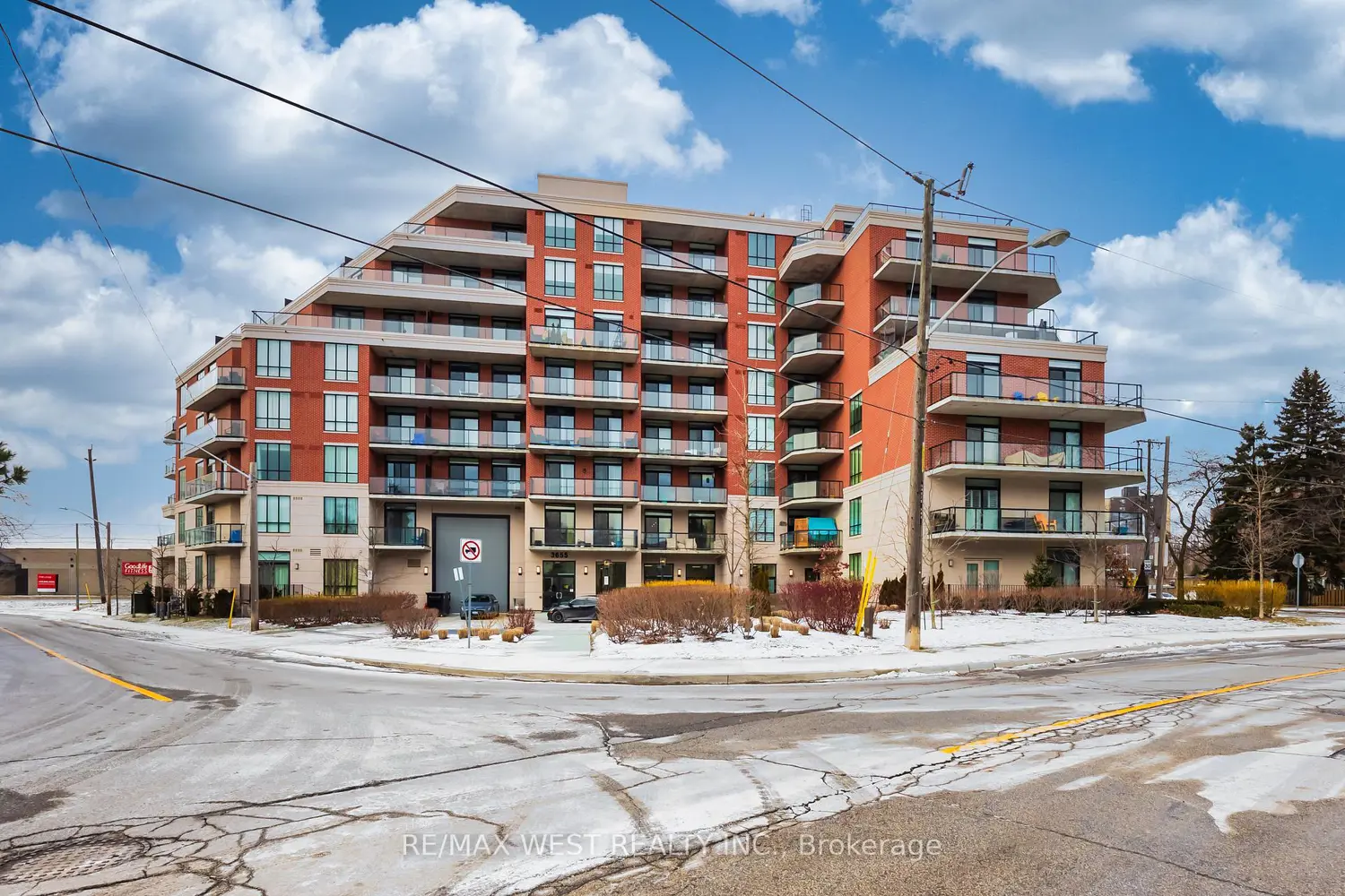 3655 Kingston Road 901