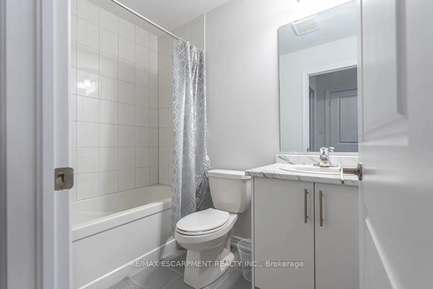 Additional image 13 of 9 Admiral Road