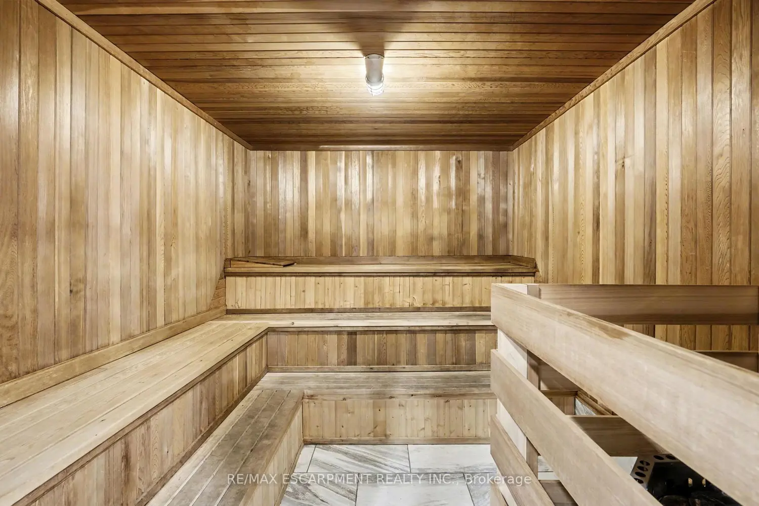 Additional image 16 of 500 Green Road 218