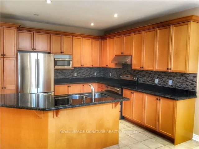 Additional image 6 of 110 Deerwood Crescent, Richmond Hill, ON, L4E 4B3